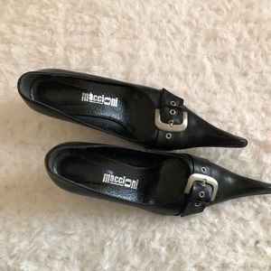 Black Women's Heels with Buckle Detail